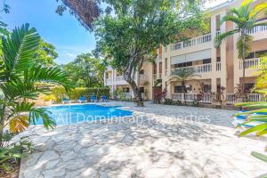 Alicia Beach, Hispaniola Sol, great location - no car needed