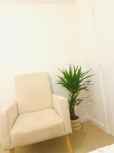 Gilded Nest-Room with Detached Bath-Double Room, Ideal for ONE