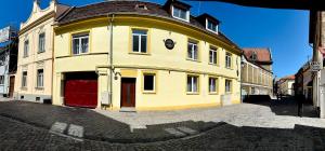 Brassovia Apartments
