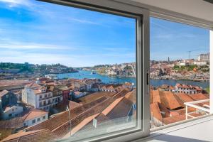 Spectacular view of Porto and Douro-Free Parking