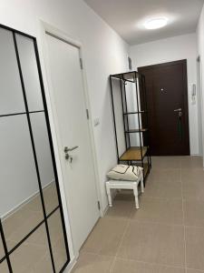 Boutique apartment family 9