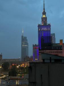 Golden Escape 3 rooms apart