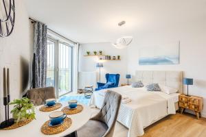 Wakacyjny Domek z ogródkiem w Pobierowie niedaleko plaży by Noclegi Renters