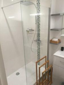 T4 3 Chambres Ideal pour familles et groupes Face du Stade de France Canal et toutes commodités