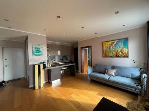 OFFICE DISTRICT 11 floor apartment