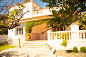 Villa a 5 minutos de Playa San Juan con piscina privada y BBQ
