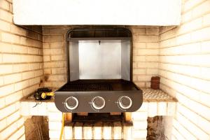 Villa a 5 minutos de Playa San Juan con piscina privada y BBQ