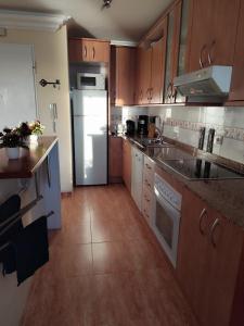 Marina View Apartment with Pool & Balcony - Near Beach