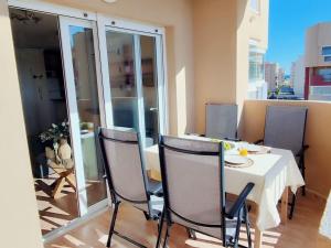 Marina View Apartment with Pool & Balcony - Near Beach