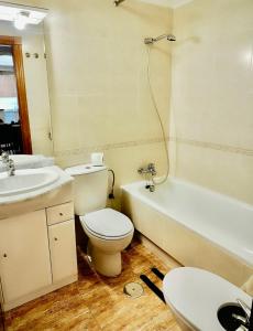 Marina View Apartment with Pool & Balcony - Near Beach