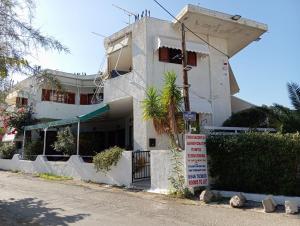 Akrata Golden Beach House