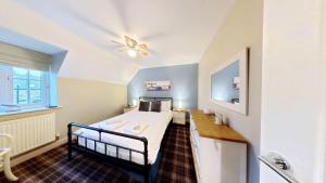 Seashells Cottage - Part of the The Bay Filey Holiday Village with pool, gym and direct beach access, pub, restaurant, tennis and meadows walks