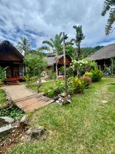 Tamarin Lodge