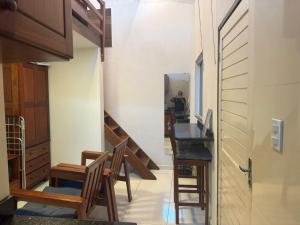 03 Micro casa próximo da praia com ar-condicionado e garagem
