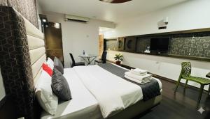 hotel kadamb inn