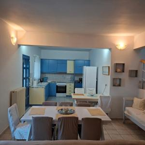 KOUNOUPISEA Holidays house ΜΕ ΥΠΕΡΟΧΗ ΘΕΑ ΣΤΟ ΠΟΡΤΟ ΧΕΛΙ