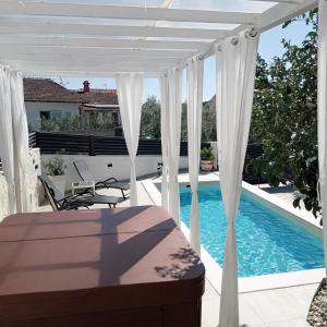 Villa Roko - Luxury Villa 60m from beach!