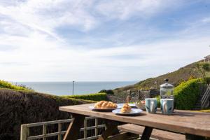 Coastal cottage with sea views in Mortehoe