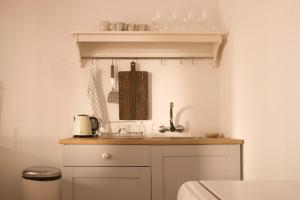 Bright 1BR Stay near Nature, Beaches & Restaurants