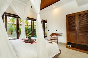 Galang villa and hidden garden