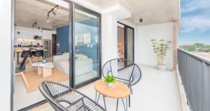 Elegant City Oasis Designer 1BR Apartment