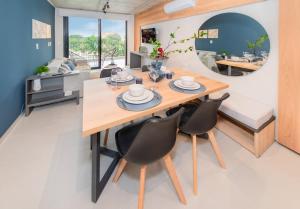 Elegant City Oasis Designer 1BR Apartment