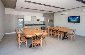 Elegant City Oasis Designer 1BR Apartment