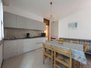 Quiet flat close to town and sea