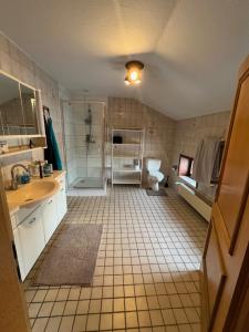 Doppelzimmer nah der A7 Tarp