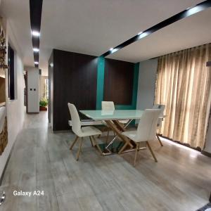 Hotel con parquedero centro de santa rosa