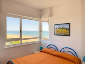 Seafront apartment on the promenade
