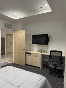 The penthouse hotel and residences