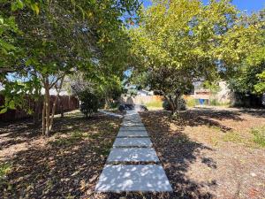 Modern Home in Hip Highland Park - Walk to Shops