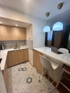 Comfortable semi-basement apartment in Providencia