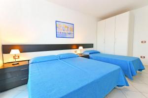 Modern flat 80 mt from the beach
