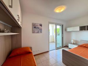 Elegant flat steps from beach