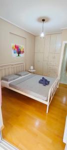2BR with balcony&Lift, 5min Metro Athens 15min to center