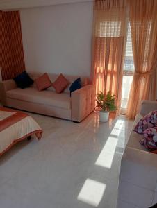 Studio chic, bien equipee pour un sejour de repos