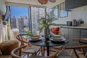 Bright and cozy Nordic, Wi-Fi, gym, downtown