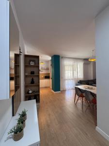 E2 Seaside Stay