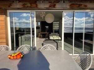 Seafront design duplex