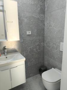 Easy Stay Premium by Fuat