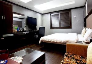 Luxury Hotel