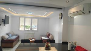 Appartement f2 bejaia centre ville birslam