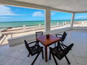 Happy Family Beach Home Sunset Haven Epic View