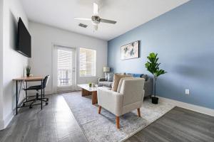 Landing Modern 1BD Clubhouse Pool