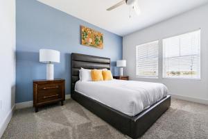 Landing Modern 1BD Clubhouse Pool