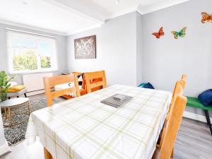 Copperfield House - Free Parking
