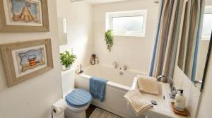 Bright 3 bedroom townhouse near city centre