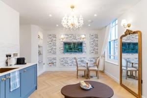 Parisian Apartment Birmingham Jewellery Quarter